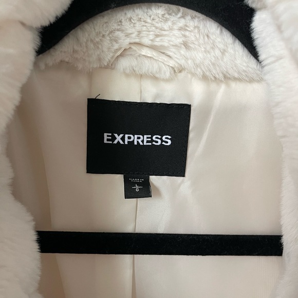 Oversized Faux Fur Coat Size L - Picture 3 of 5